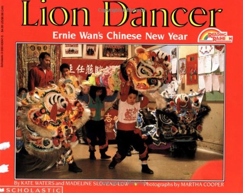 Lion Dancer: Ernie Wan&#39;s Chinese New Year - KATE WATERS & AL