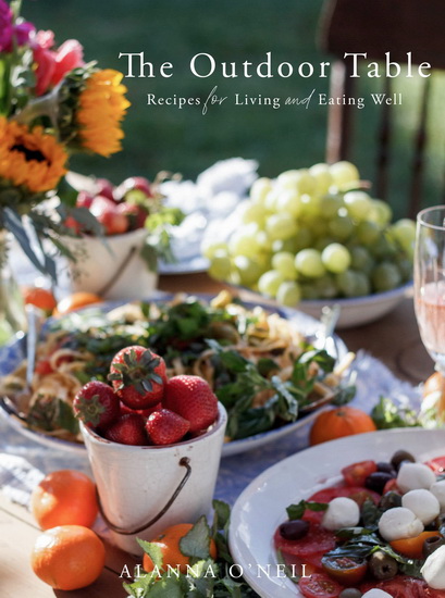 The Outdoor Table - ALANNA O'NEIL