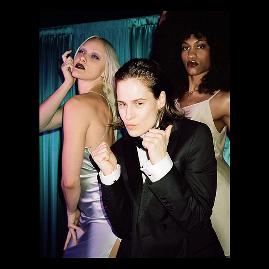 Redcar Les Adorables Étoiles - CHRISTINE AND THE QUEENS