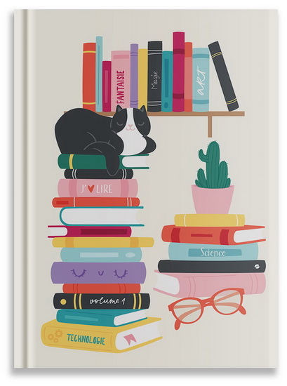 Journal moyen Chat sur pile de livres