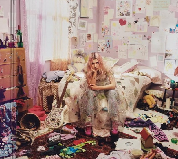 Quarter Life Crisis - BABY QUEEN