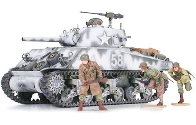 Char d&#39;infanterie M4A3 Sherman Howitzer 105mm 1/35