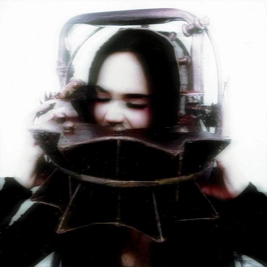 Headsplit - MAGGIE LINDEMANN