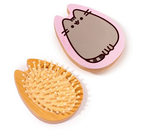 Brosse à cheveux Pusheen en bambou
