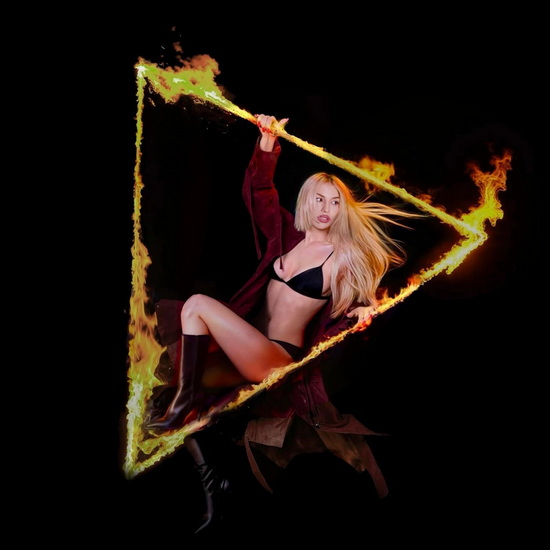 Don&#39;t Click Play - AVA MAX