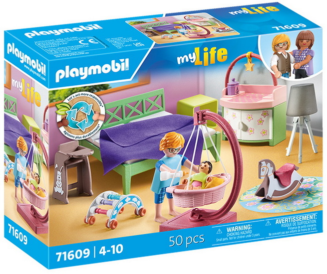 Chambre de parents avec berceau suspendu