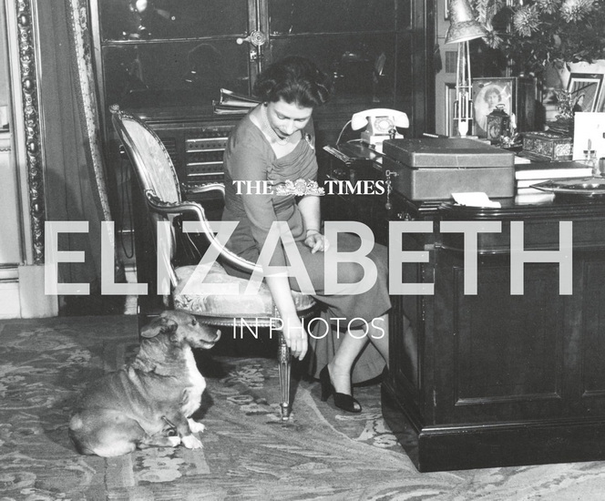 The Times Elizabeth in Photos: A behind-the-scenes photographic history of Queen Elizabeth II and the royal family - COLLECTIF